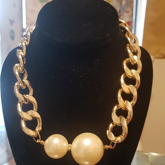 Double faux pearl choker